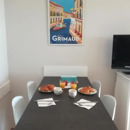 T2 Climatisé Vue Mer Les Restanques Du Golfe De St Tropez Apartamento *